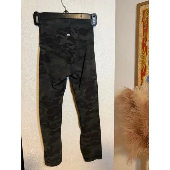 Preowned, Lululemon Align™ High-Rise Crop Leggings, camo grey ,size 2 - Picture 2 of 3